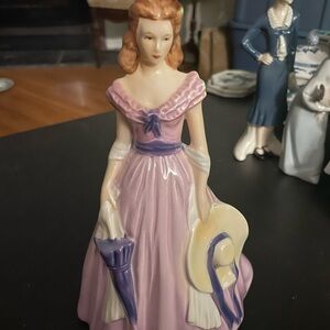 Beautiful “Southern Belle” Goebel figurine